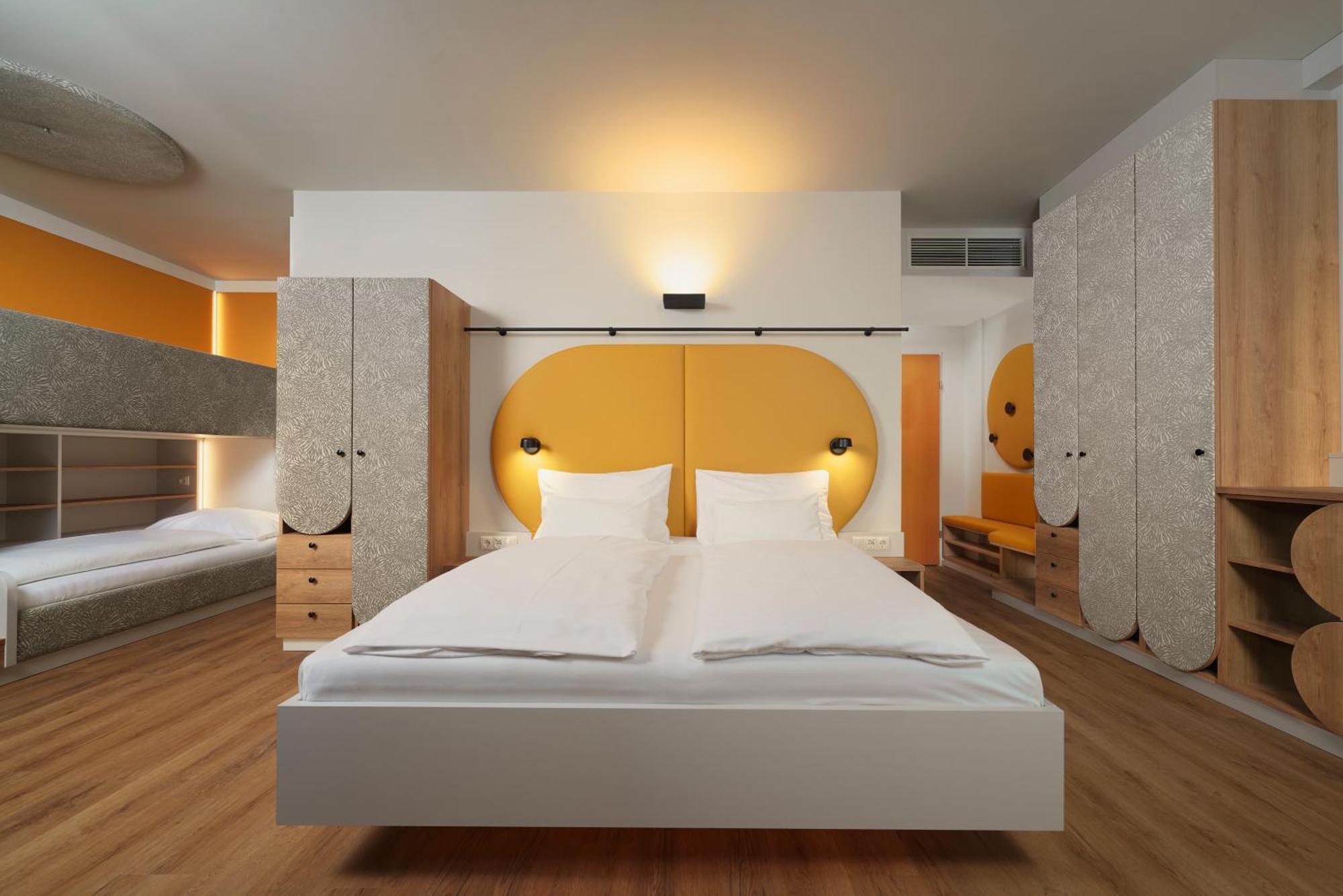 Deluxe Quadruple Room